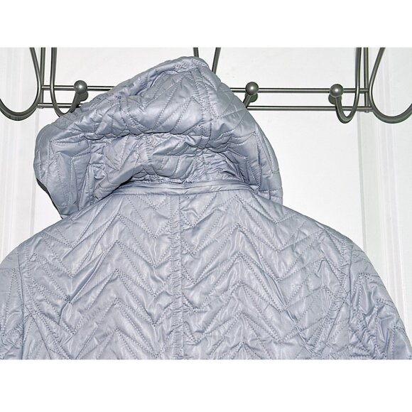 NWOT Via Spiga Gray / Silver Quilted Jacket with Detachable Hood - Picture 6 of 7
